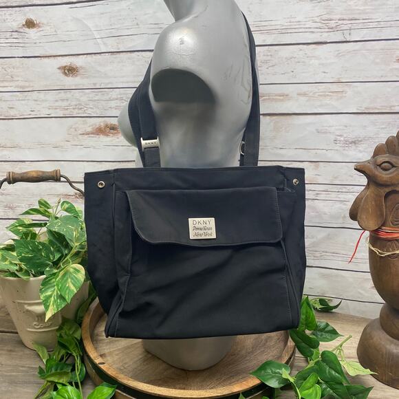 DKNY Donna Karan New York Basic Black Tote Purse Handbag Large Compartment Bag - Picture 1 of 13